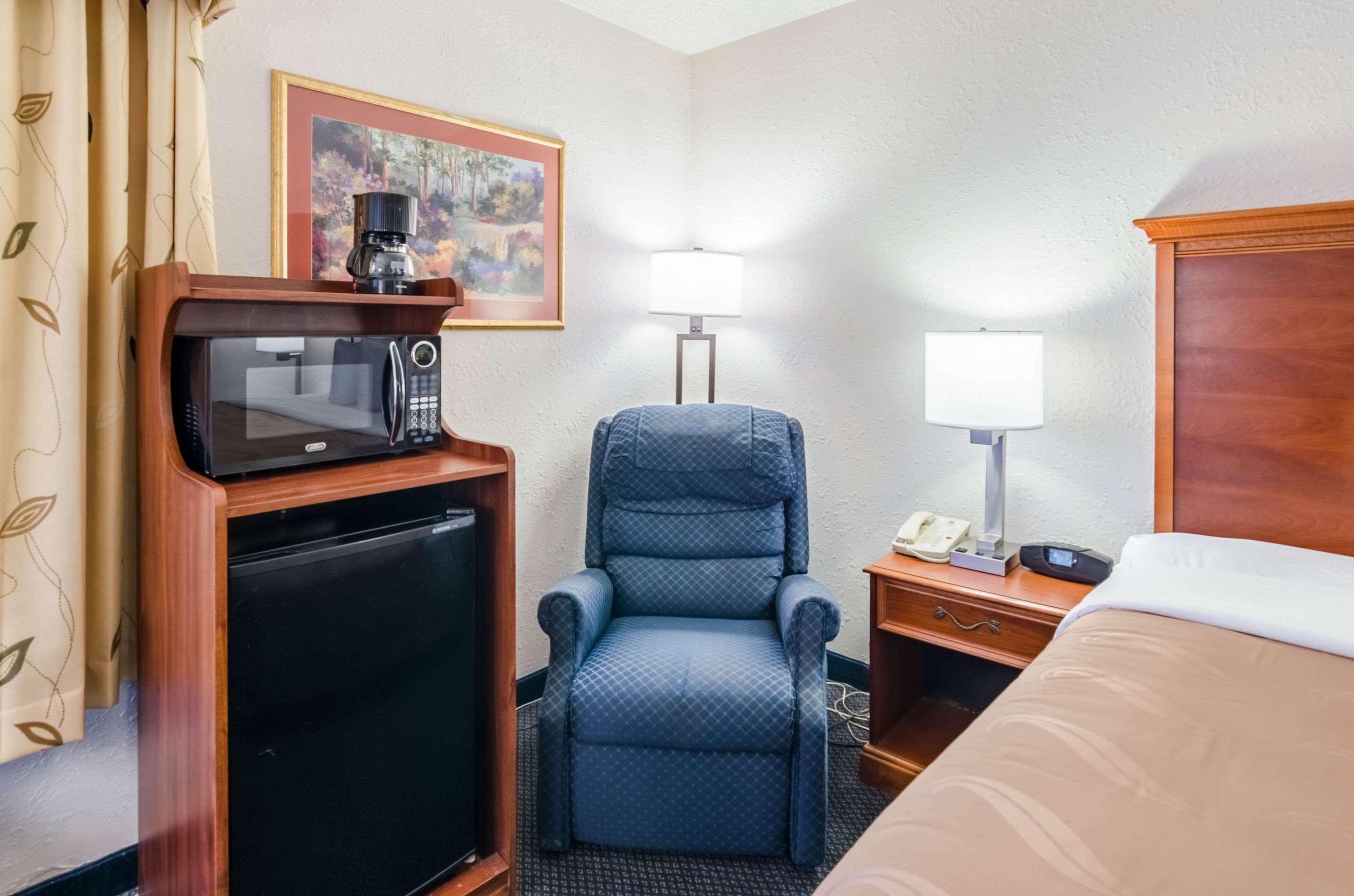 Quality Inn Lynchburg Near University Exterior foto